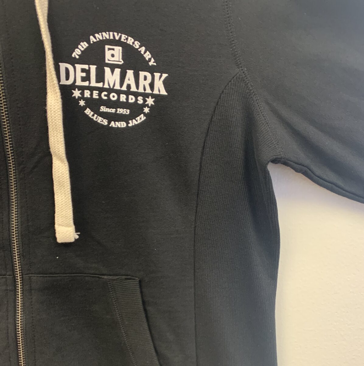 Delmark Letters Delmark Records Long Sleeve Zip Hoodie – DELMARK RECORDS
